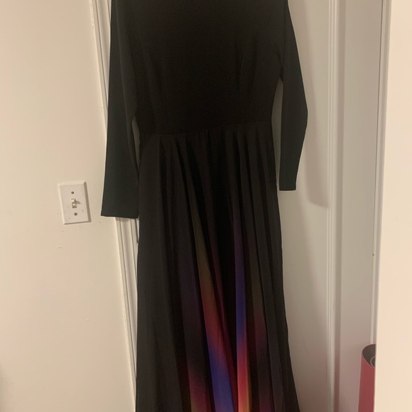 Black dress - Picture 3 of 3